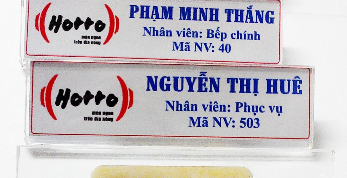 Làm bảng tên nhân viên bằng meca có bền không? Làm bảng tên nhân viên bằng meca có bền không?