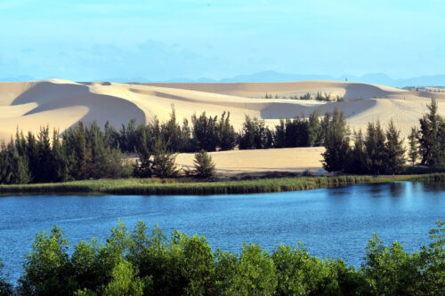 Bàu Trắng Mũi Né