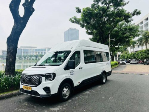 Thuê xe 18 chỗ có lái phụ giúp bạn cảm thấy Tiện lợi và thoải mái